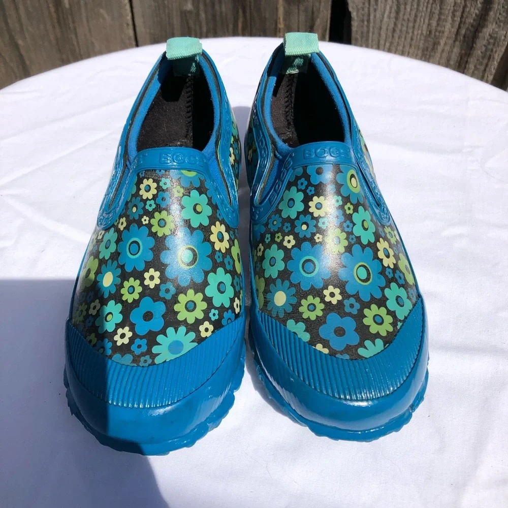 Kids Floral Slip-On Water Shoes - Blue & Green